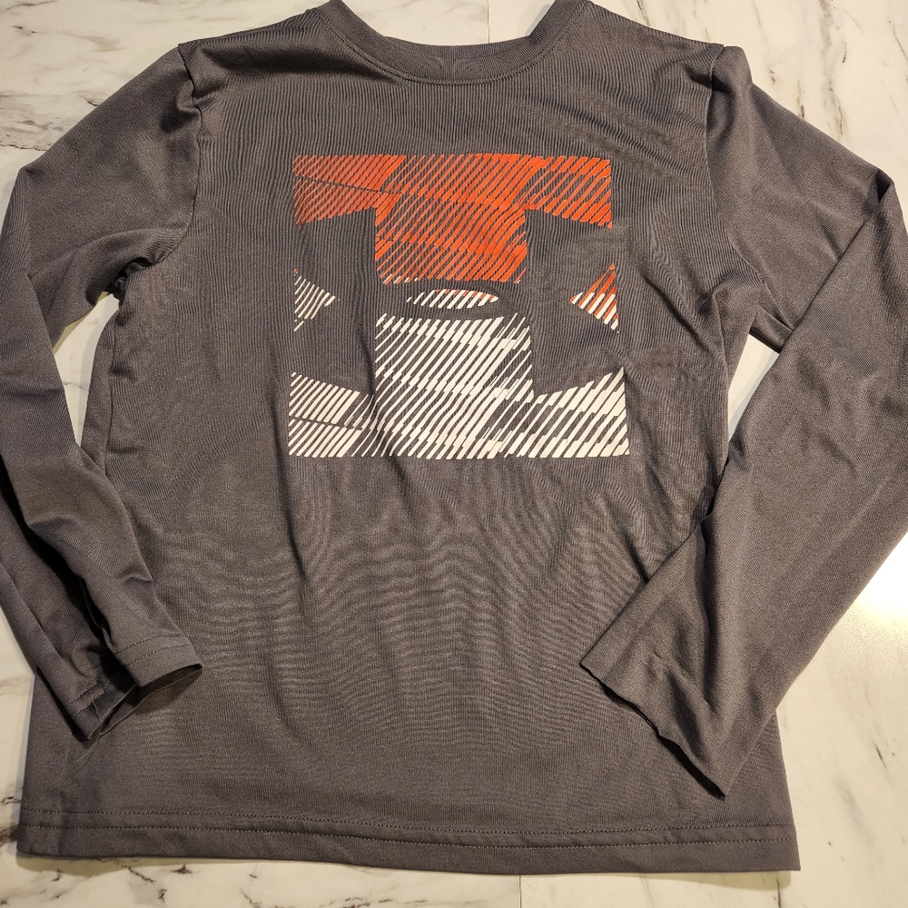 Boys, Under Armour boys small, good used condition.